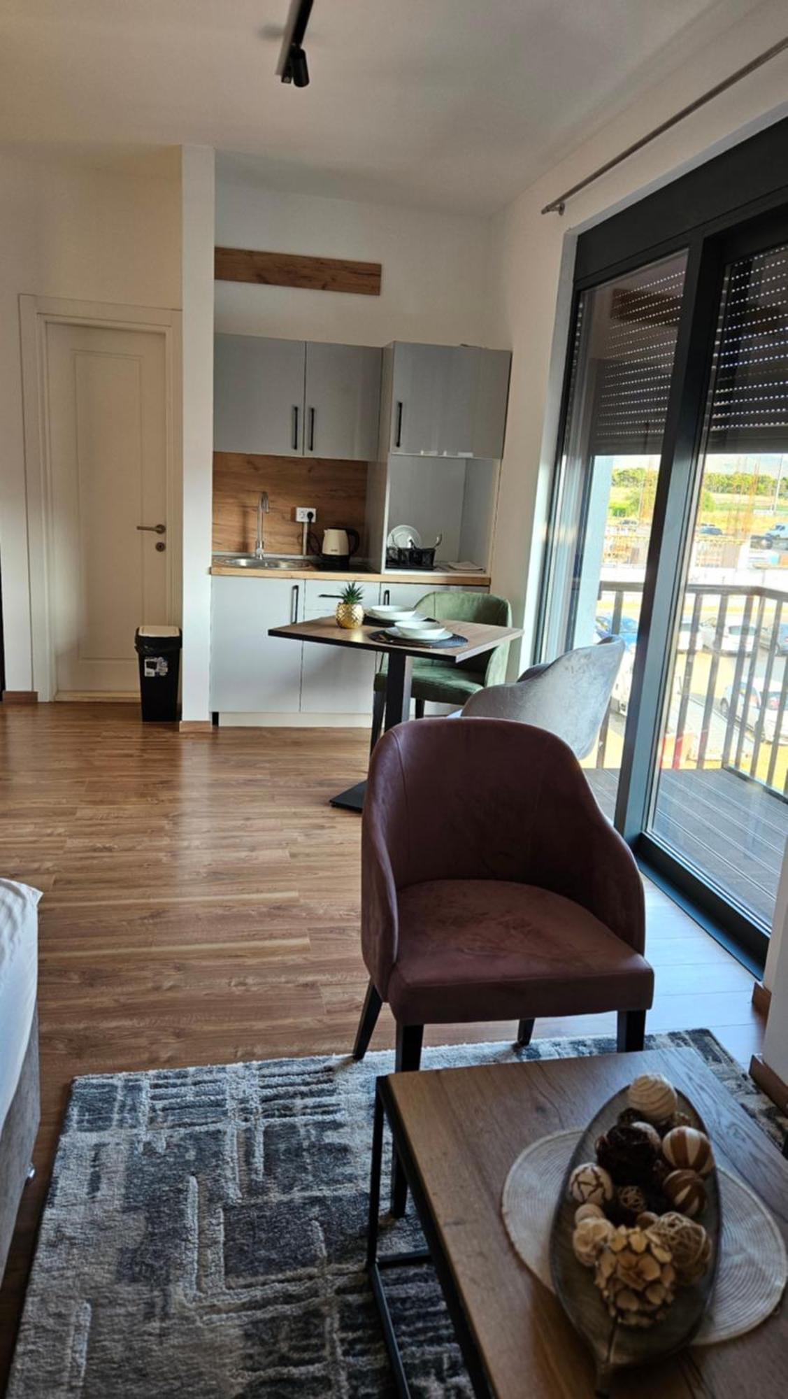 Podgorica Apartments Planet 外观 照片